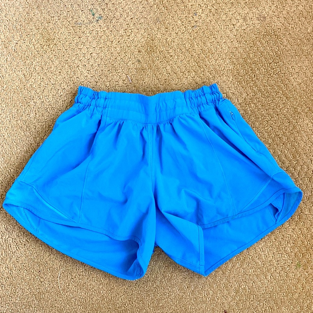 Lululemon Nile Blue Hotty Hot shorts. Size 4 , 4”